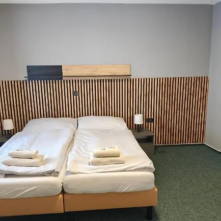 Hotell Tyrapol - Izby 2*